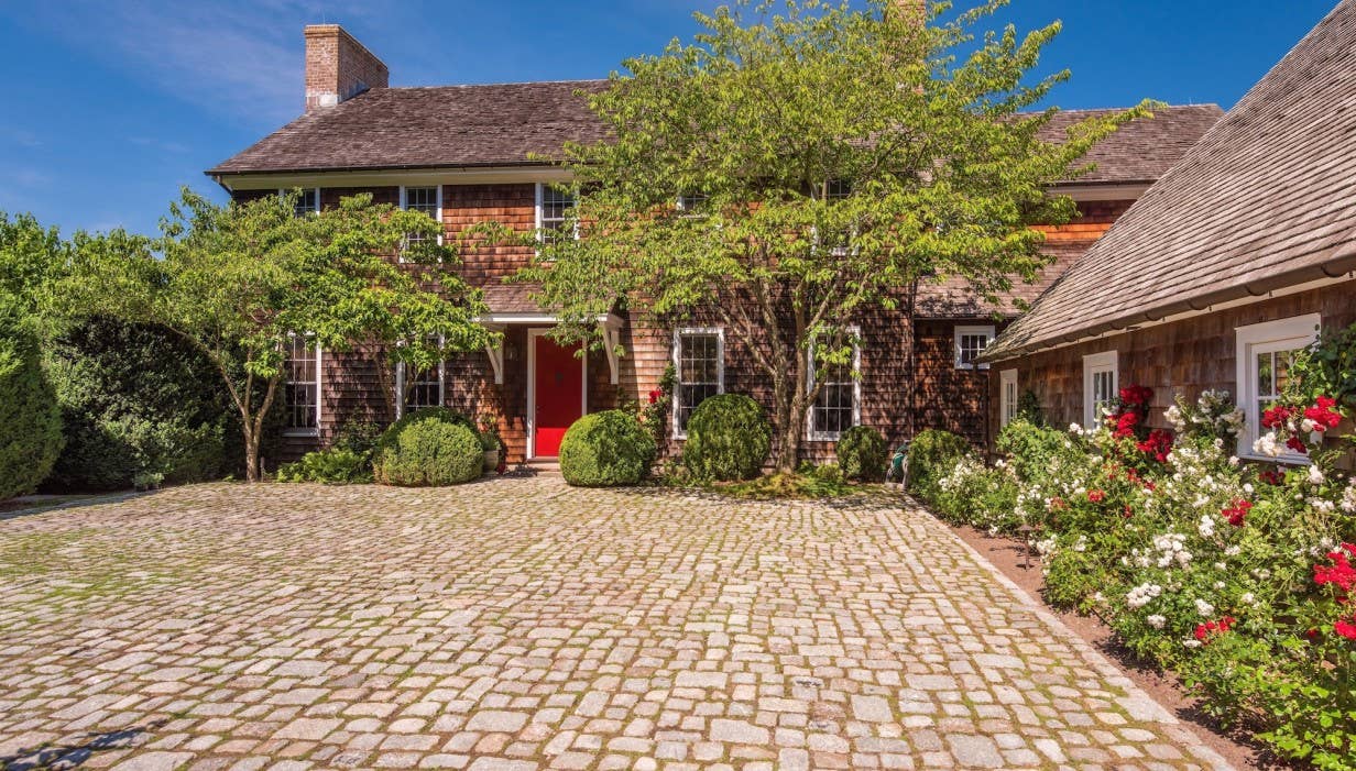 Matt Lauer Lists His Stunning Hamptons Mansion for $18 Million: See ...