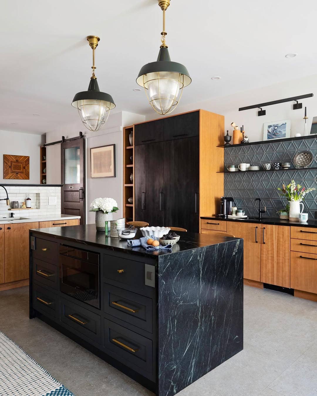 15 Soapstone Countertops Ideas That’ll Transform Your Kitchen - Parade ...