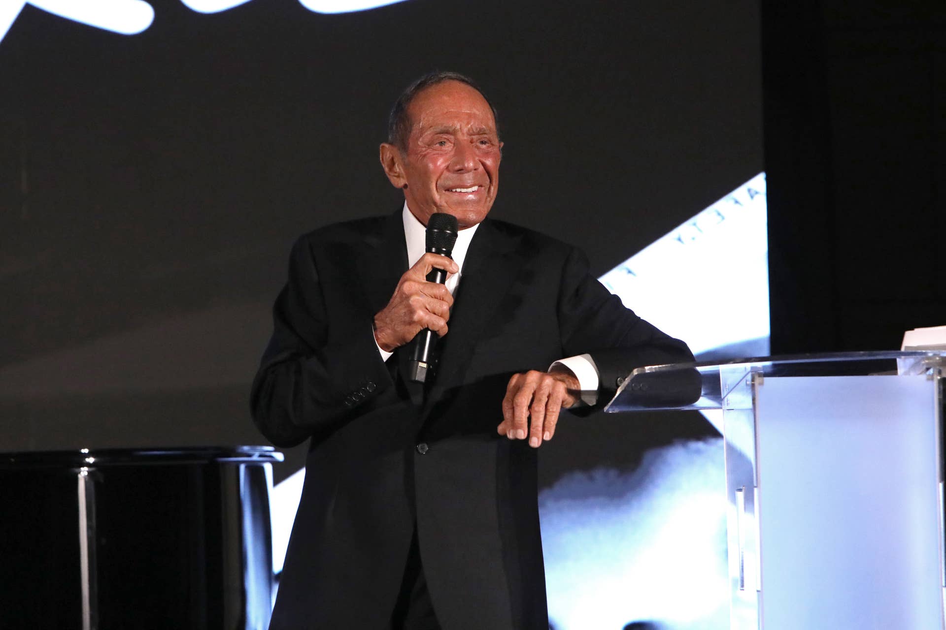 Paul Anka Is Leaving California and Selling His LA Country Club House ...