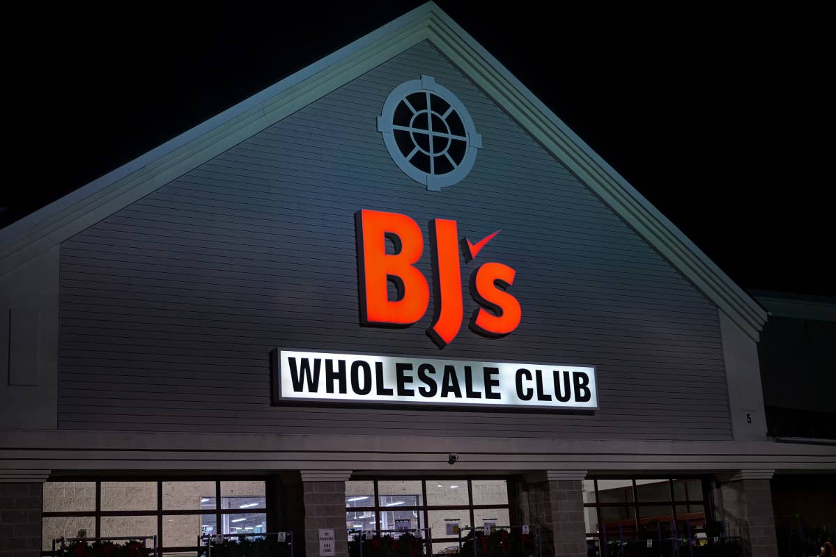 Is BJ's Wholesale Open on Memorial Day? 2025 Holiday Hours - Parade ...