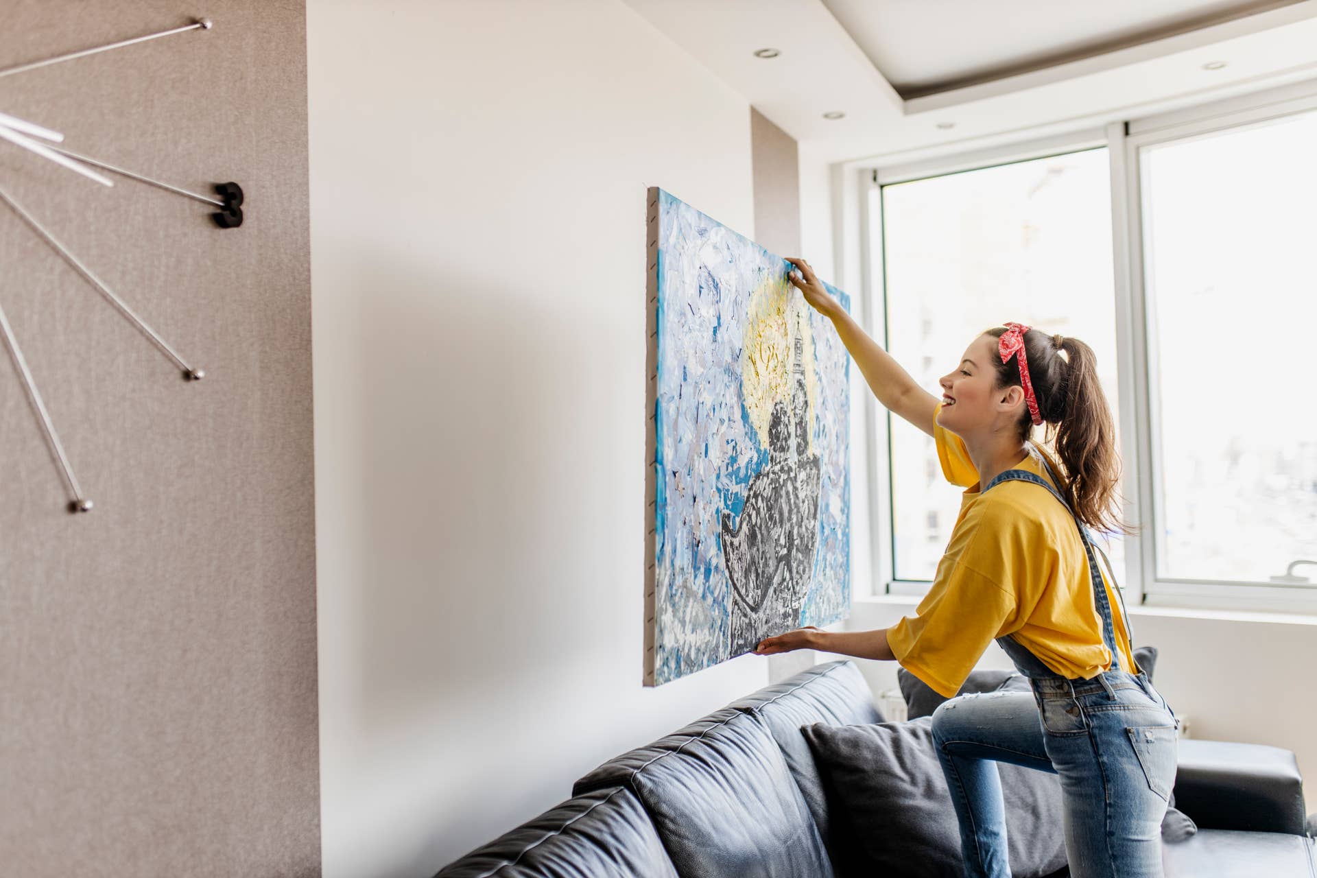 Interior Designer Reveals Top Artwork Hanging Errors and Fixes - Parade ...