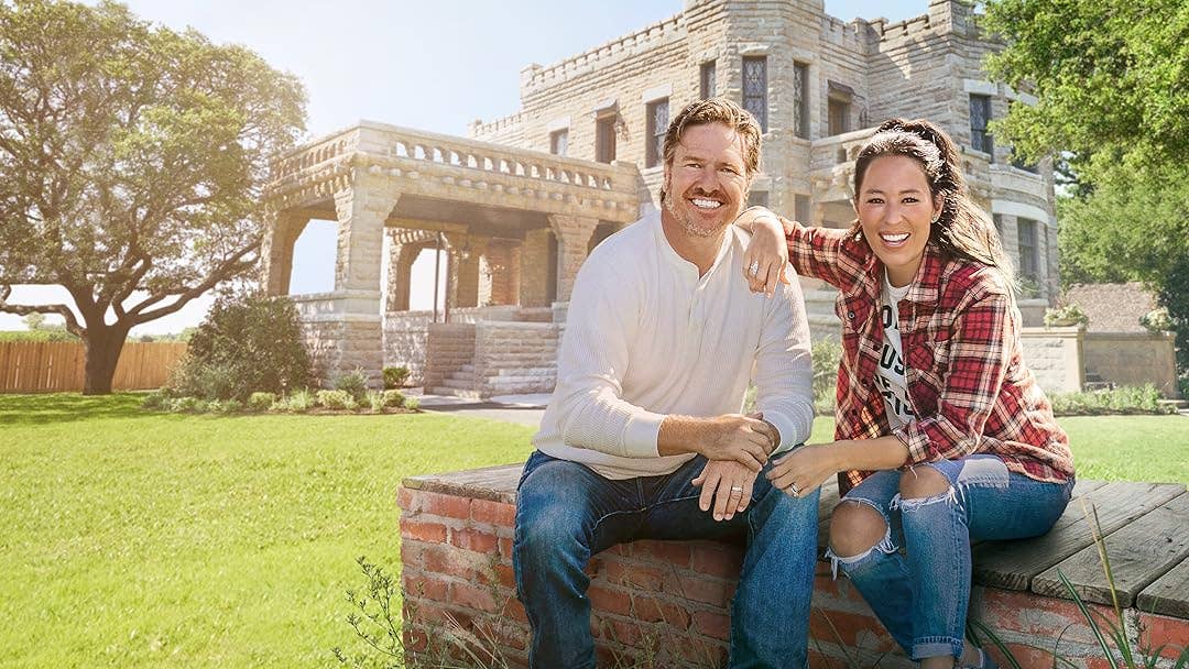 Joanna Gaines Net Worth (2025) From Fixer Upper, Magnolia - Parade Home