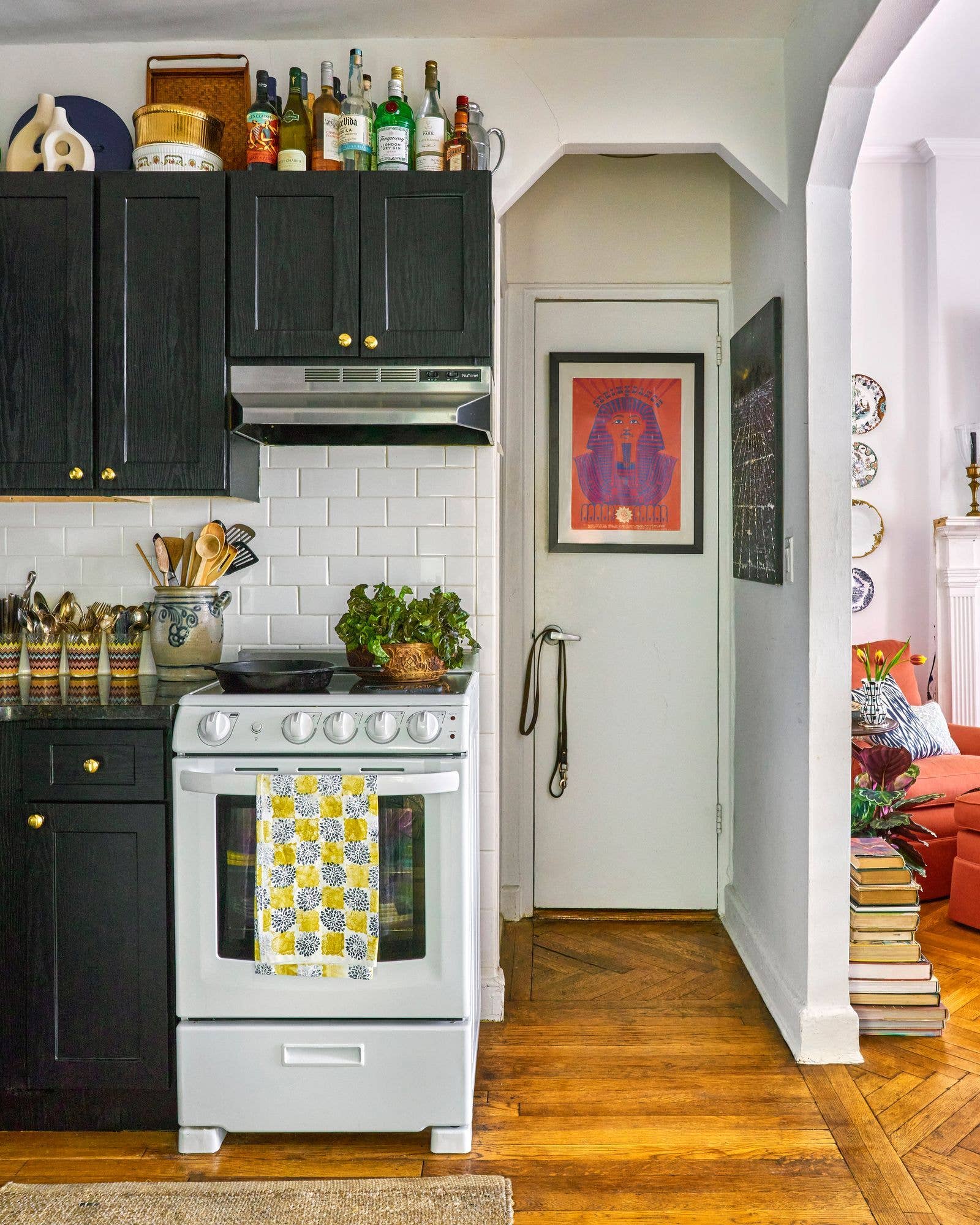 8 Modern Kitchen Cabinet Ideas That Are So 2026 - Parade Home & Garden