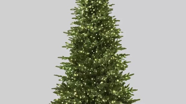 Pre lit christmas trees home depot sale