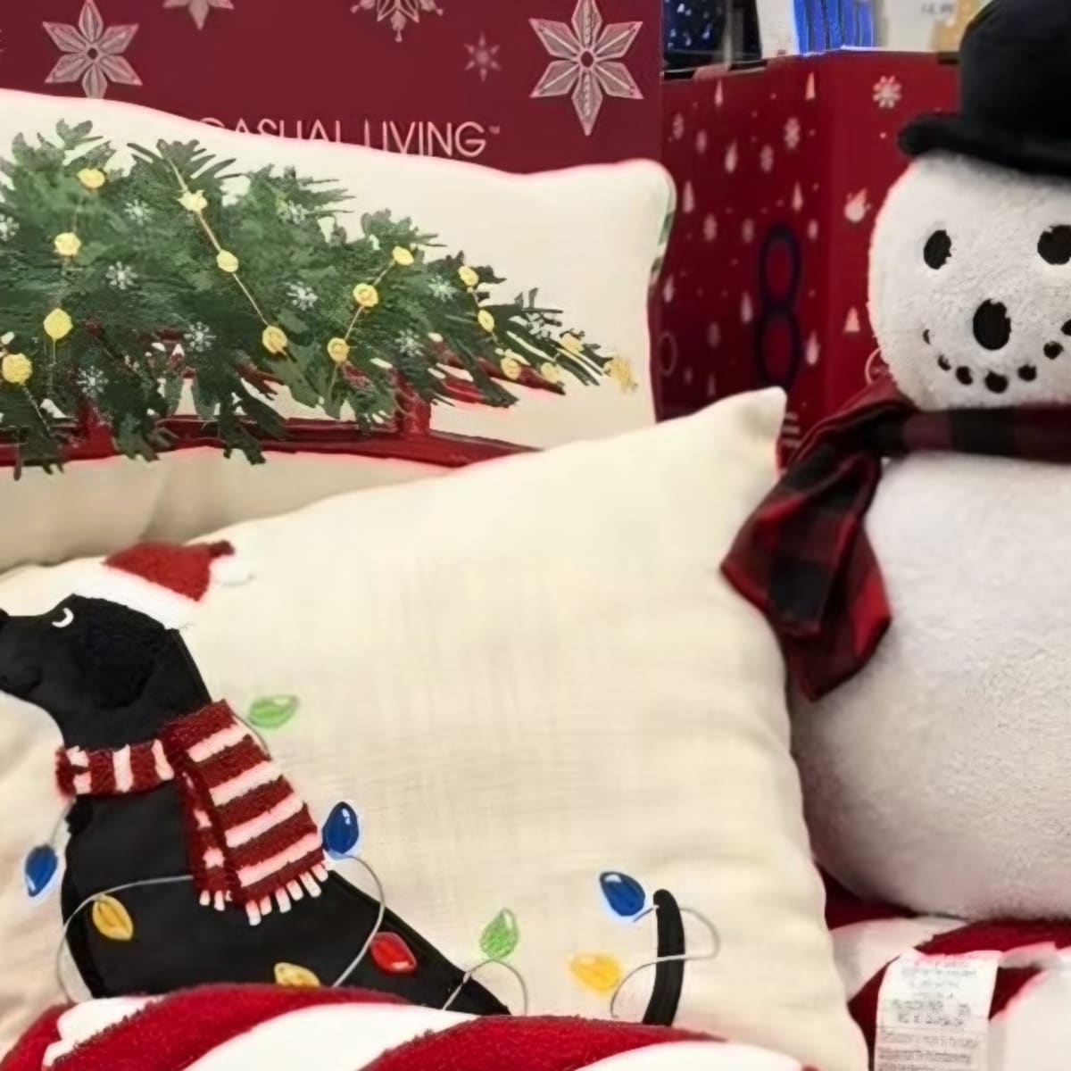 Costco Just Dropped Festive New Holiday Pillows They re About to Be All the Rage Parade Home Garden