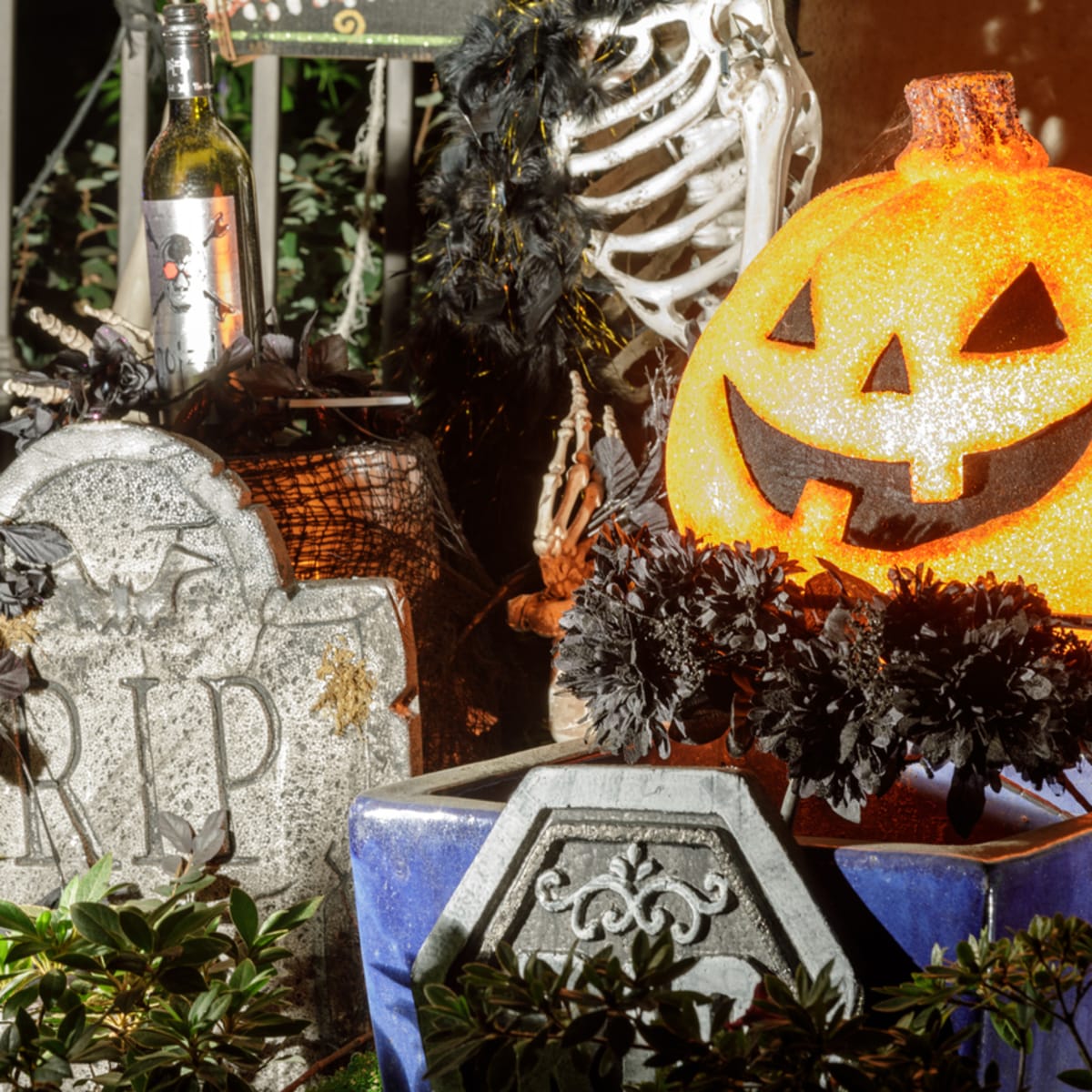 30 Scary DIY Halloween Prop Ideas Parade Home Garden