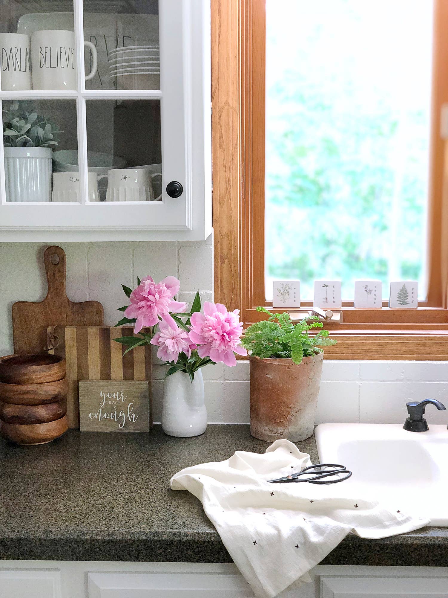 18 Kitchen Backsplash Ideas That are Beautiful and Budget-Friendly ...