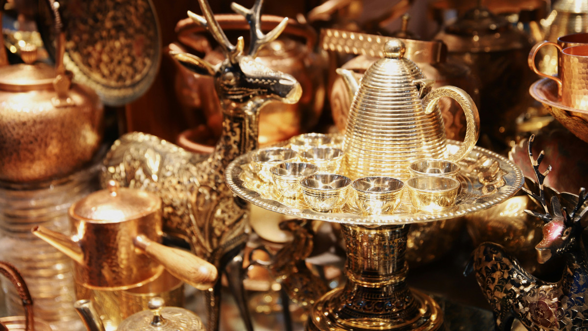 How to Clean Brass (Doorknobs, Fixtures, Jewelry) Parade Home & Garden