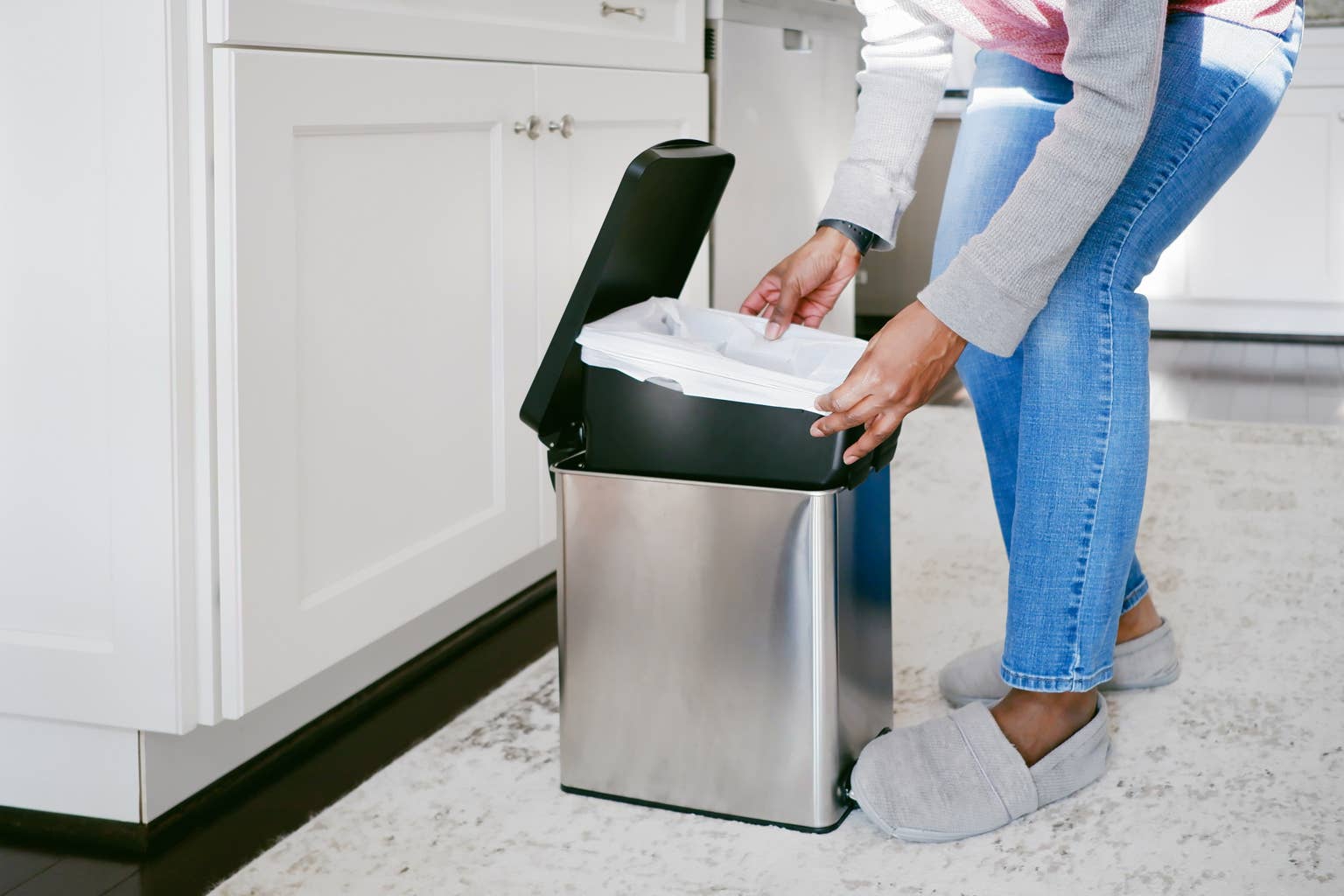 How to Properly Clean Your Trash Cans - Parade Home & Garden