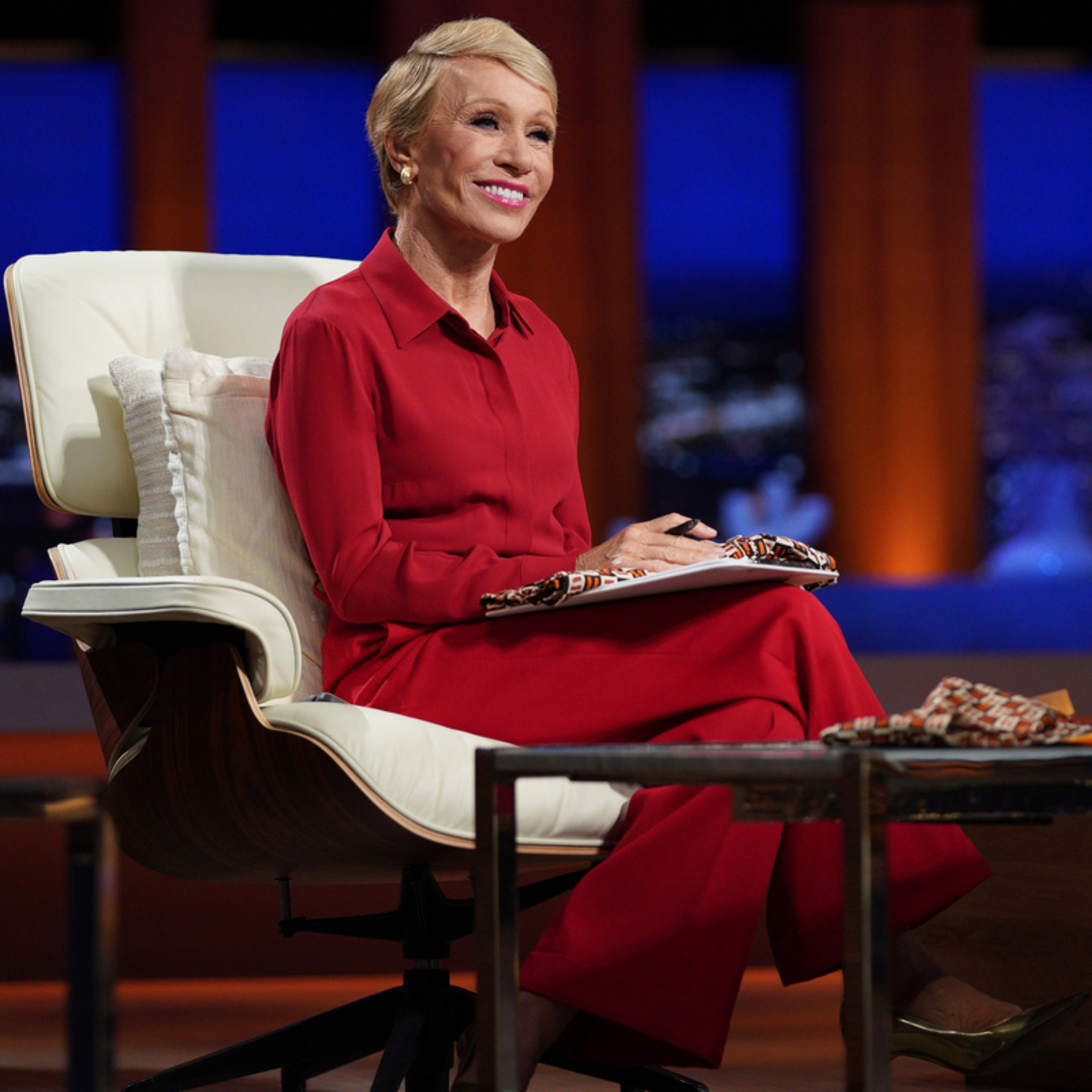 New York City Stoop Decorated with LEGO Flowers Goes So Viral - Parade