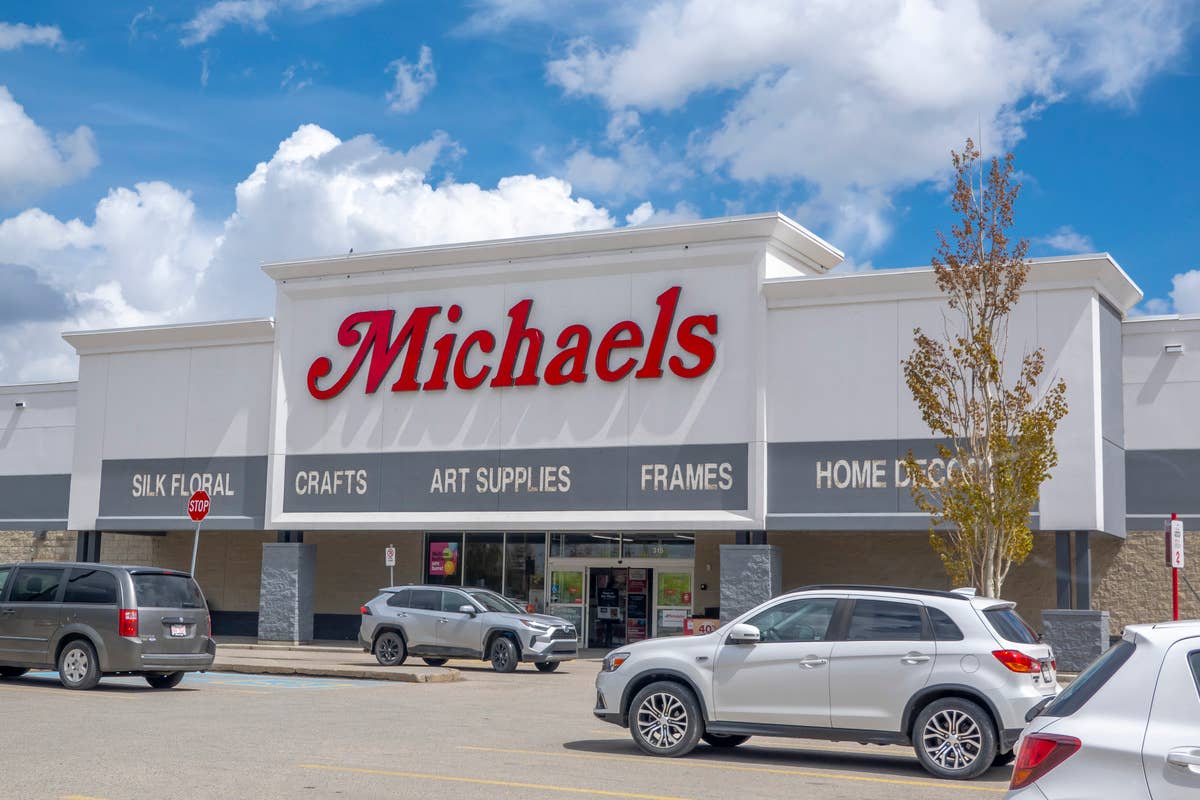 Is Michaels Open On Memorial Day 2025 Holiday Hours Parade Home Garden