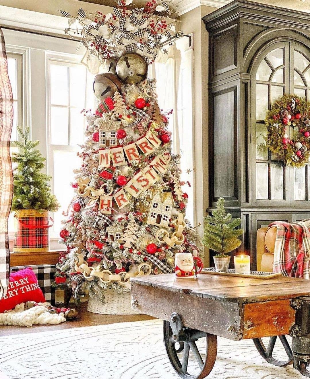 30 Christmas Tree Topper Ideas to Elevate Your Holiday Decor - Parade ...