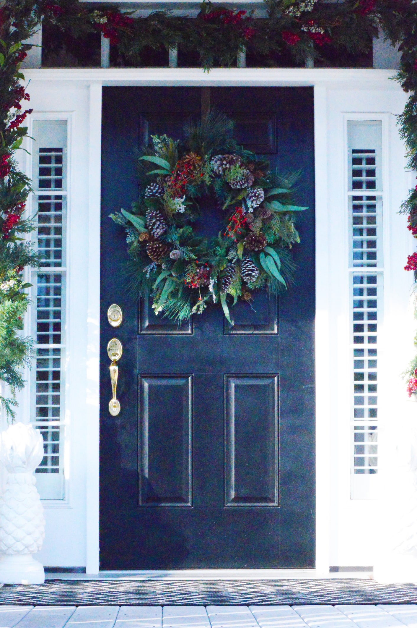 35 Christmas Porch Ideas For Festive Holiday Curb Appeal Parade Home