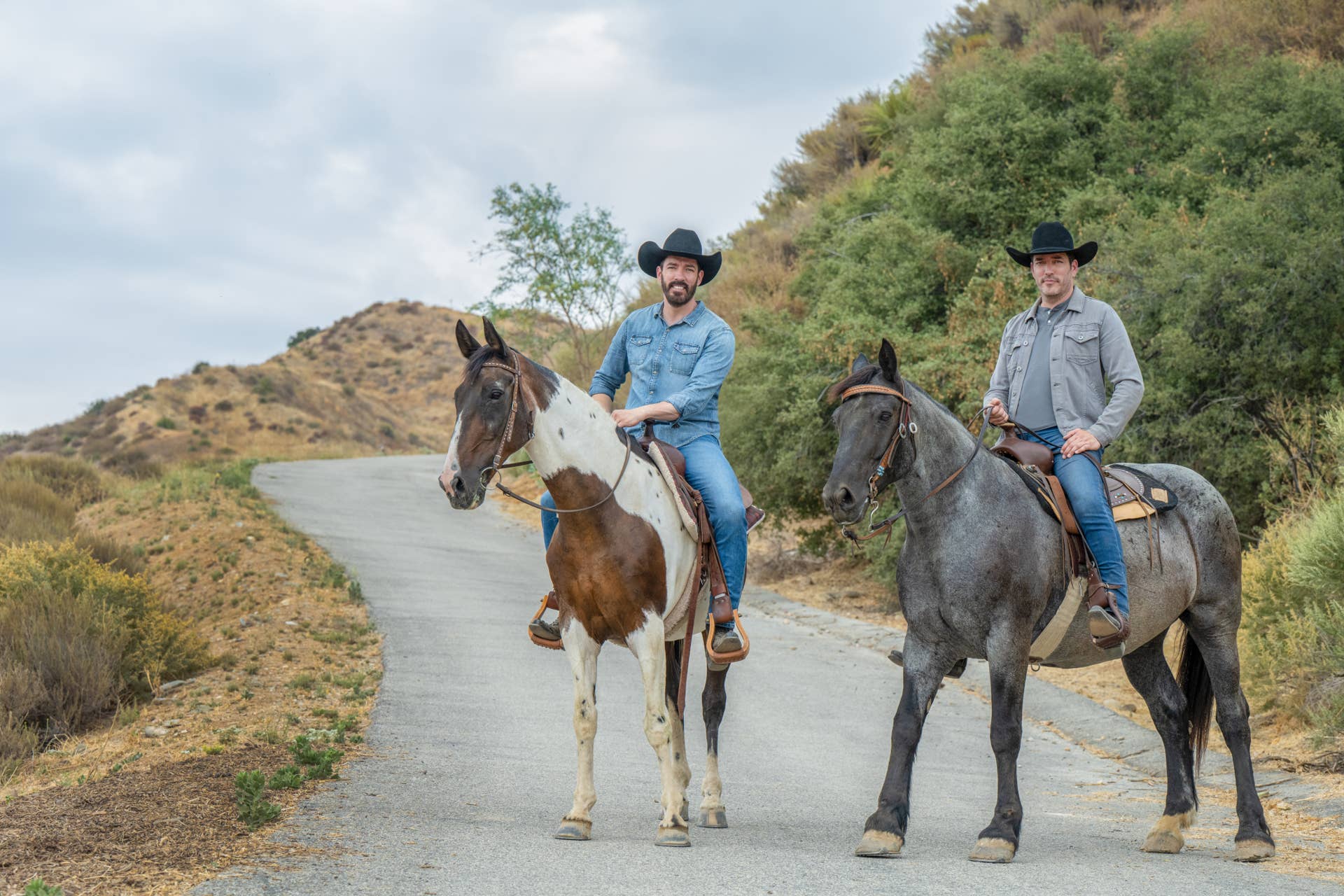 'Chasing the West' (HGTV) With Jonathan and Drew Scott - Parade Home ...