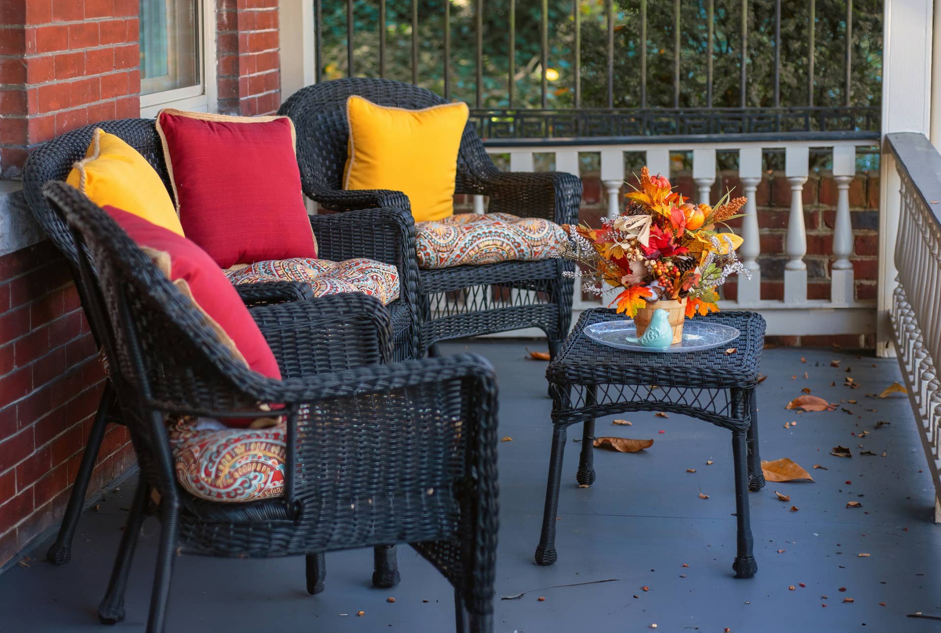 30 Outdoor Fall Decor Ideas - Parade Home & Garden